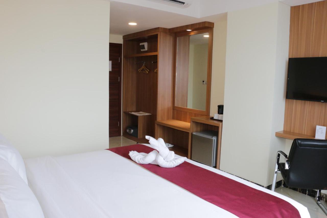 Horison Sentani Hotel Nefaar ภายนอก รูปภาพ